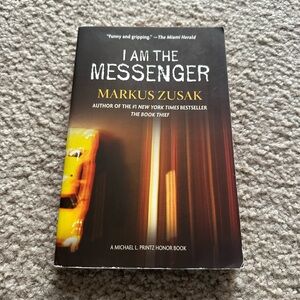 I Am the Messenger by Markus Zusak Book